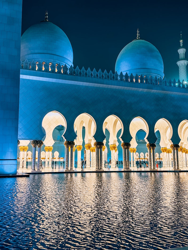 Tour & Iftar at Abu Dhabi Sheikh Zayed Grand Mosque